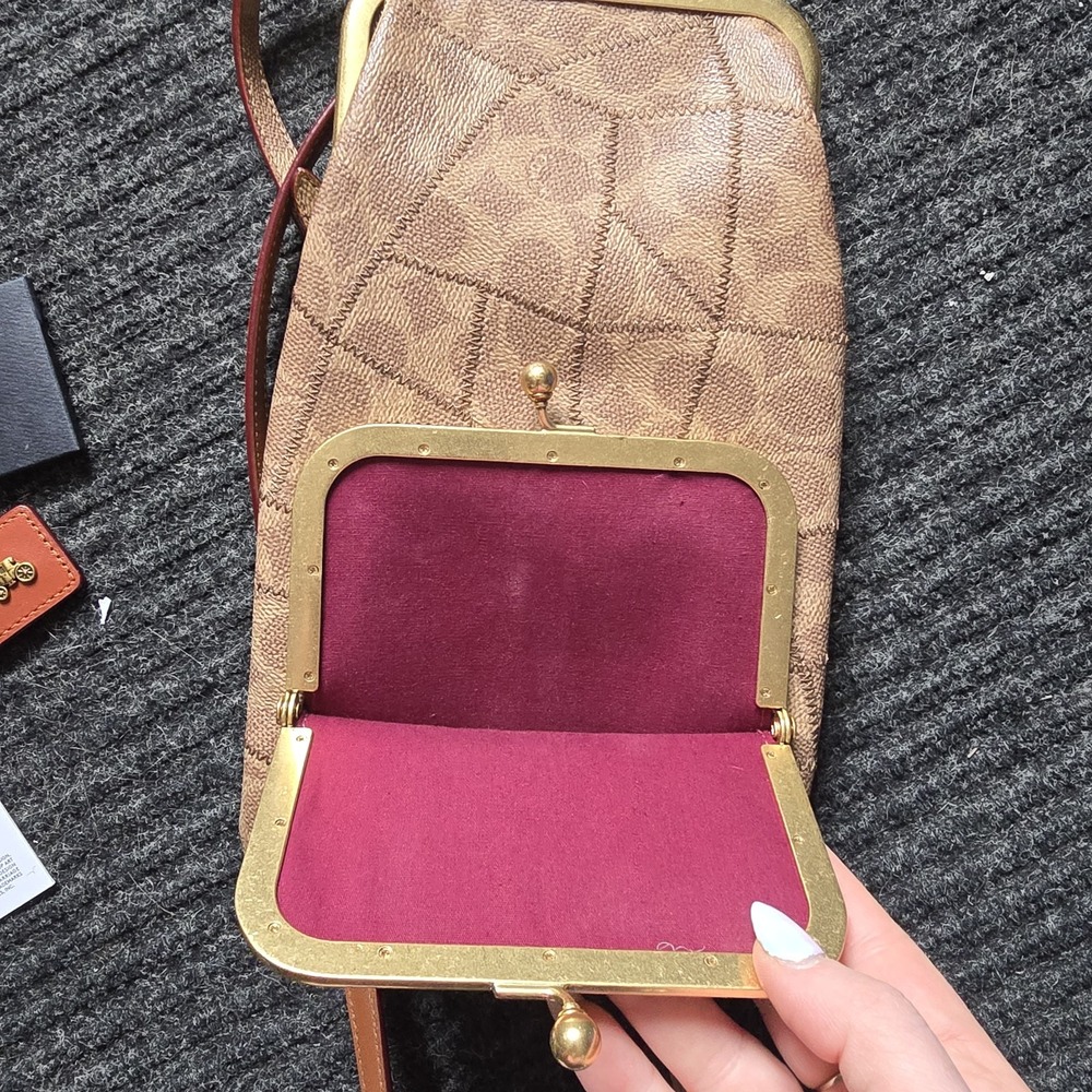 COACH DOUBLE FRAME KISSLOCK CROSSBODY WITH SIGNATURE PATCHWORK 69109 - Picture 5 of 12